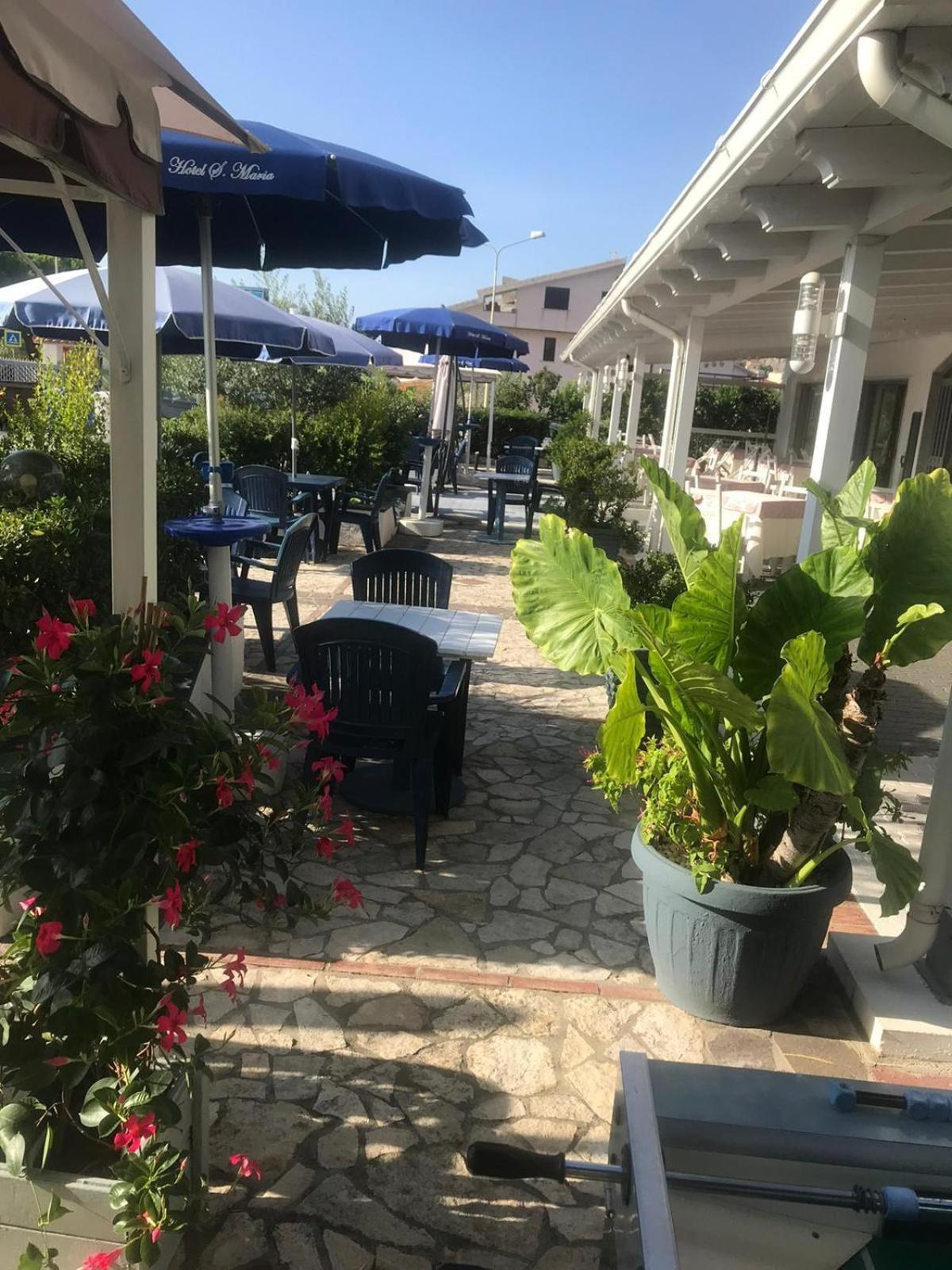 Hotel Ristorante Santa Maria Amantea Exteriör bild